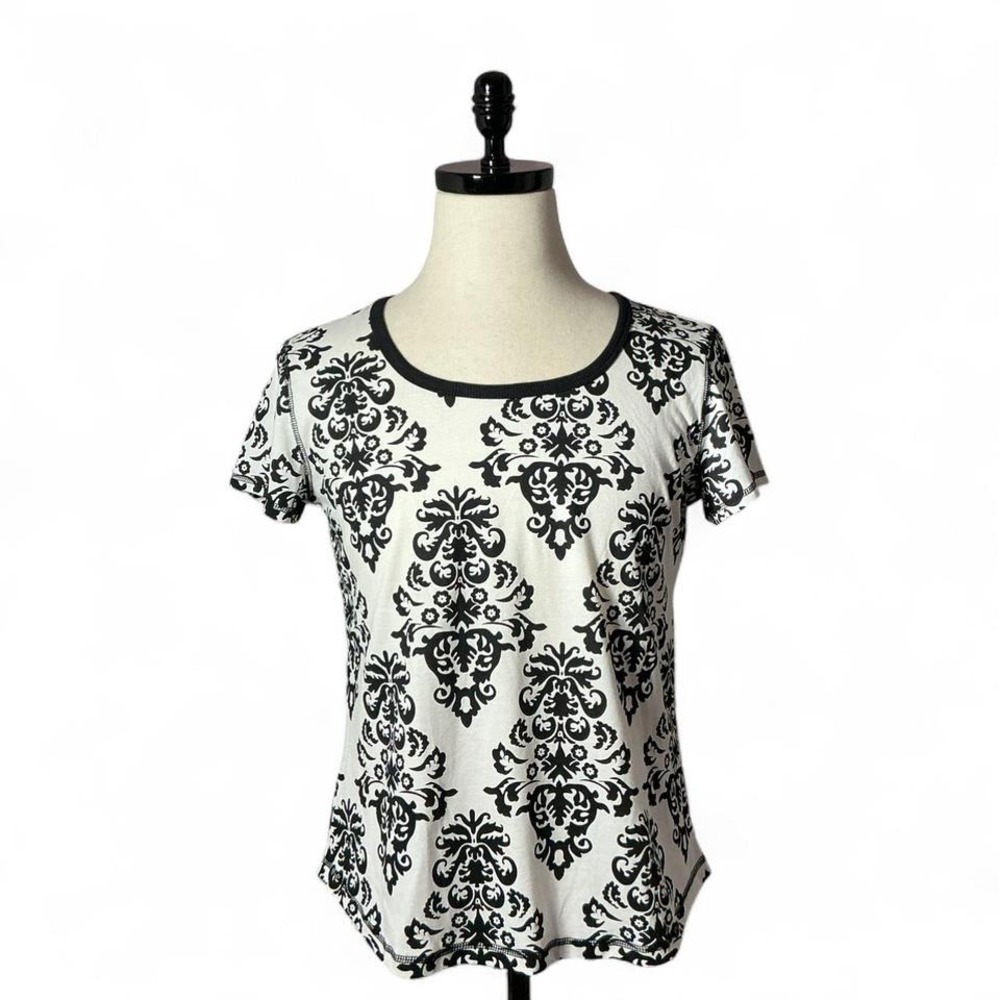Silverwear NY‎ Damask Print Crew Neck Short Sleeve T-Shirt Top
